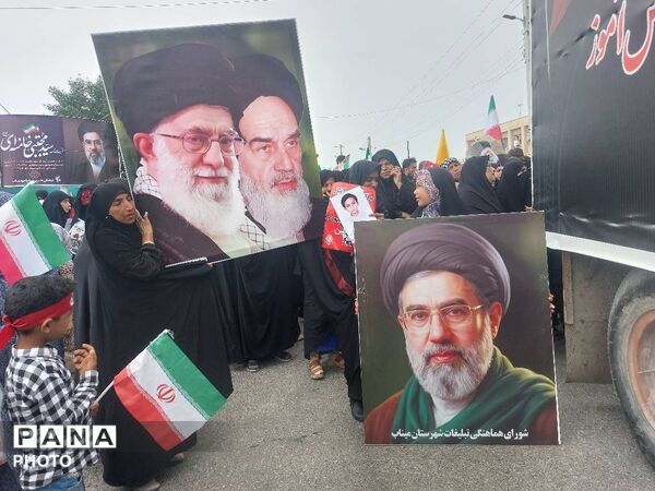 حضور پرشور مردم میناب در روز جهانی قدس و بدرقه شهید پاسدار ابوالفضل اکبری