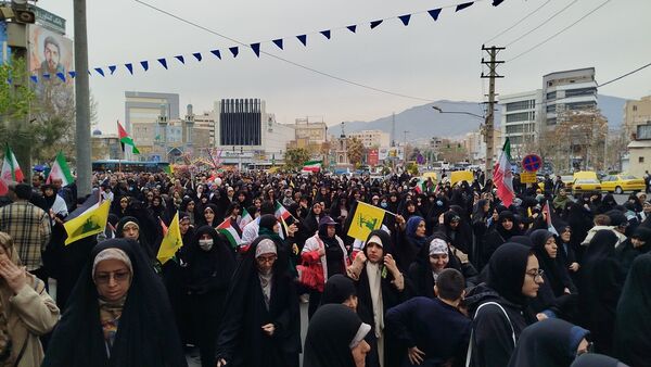 سنگ تمام مردم کرج در راهپیمایی روز قدس 