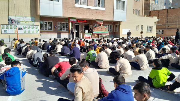 مراسم بزرگداشت هفته بسیج در دبیرستان ابوریحان بیرونی 