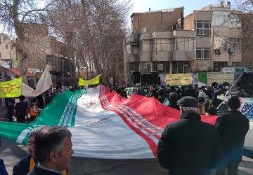 حضور مردم محلات در راهپیمایی ۲۲بهمن،پر شکوه تر از همیشه 