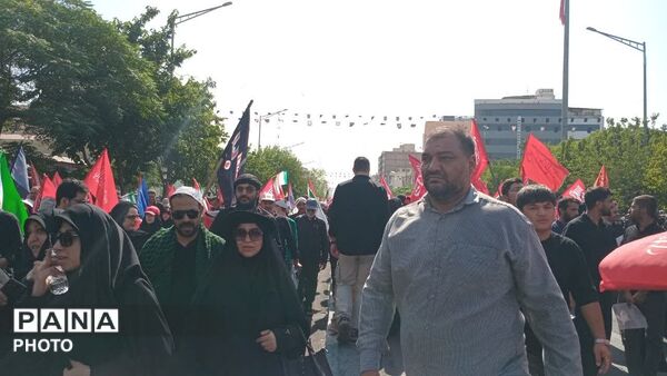 وداعِ بی‌قرار؛ پیوندِ میلیونیِ ایران در سوگِ امامِ شهید 