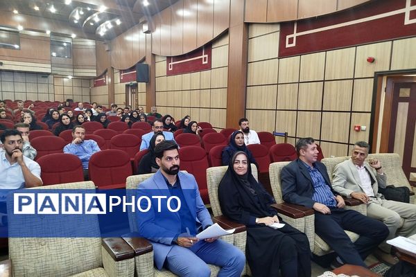 نشست تخصصی مدیران اماکن ورزشی در اداره کل شهرستانهای استان تهران 