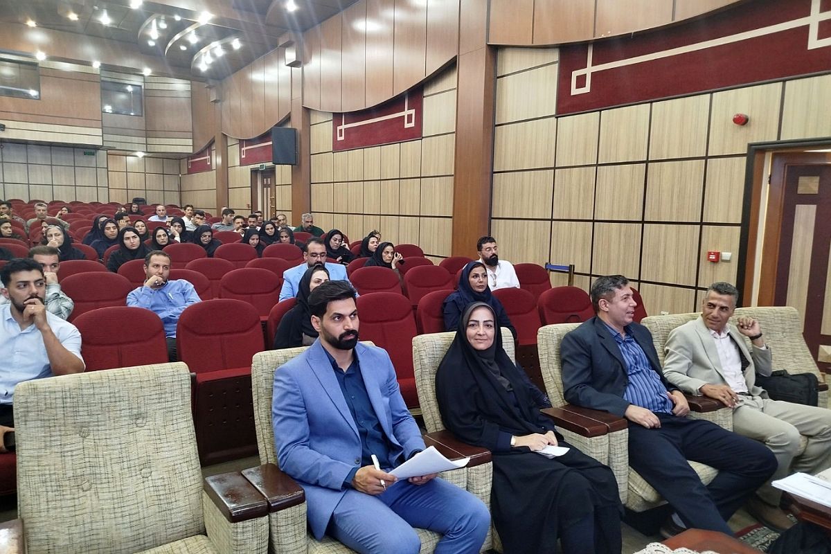 نشست تخصصی مدیران اماکن ورزشی در اداره کل شهرستانهای استان تهران 