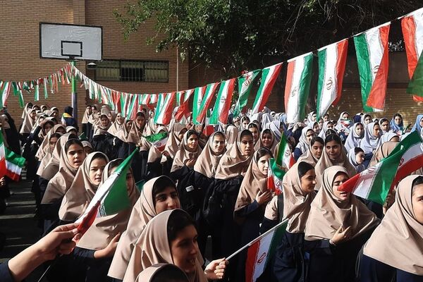 برگزاری جشن آغاز سال تحصیلی جدید در مدرسه بعثت ناحیه یک شهرری