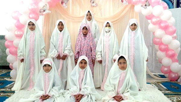 جشن تکلیف دختران دانش‌آموز پارسیان