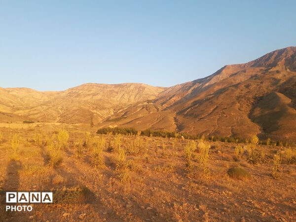 منظره ی دیدنی طبیعت کوه های شهر بار 