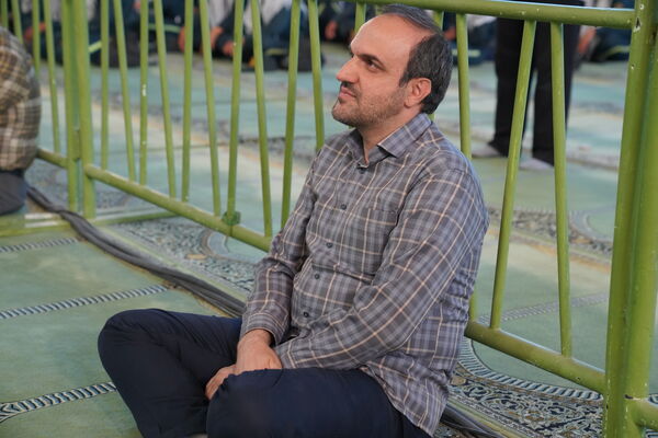 حضور پرشور دانش‌آموزان عضو سازمان دانش‌آموزی در نمازجمعه اصفهان