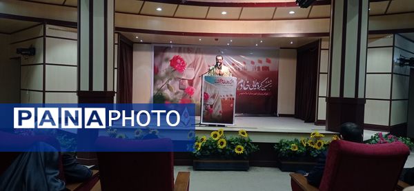 گردهمایی و تقدیر از خادمین شهدا در اداره اوقاف اسلامشهر 