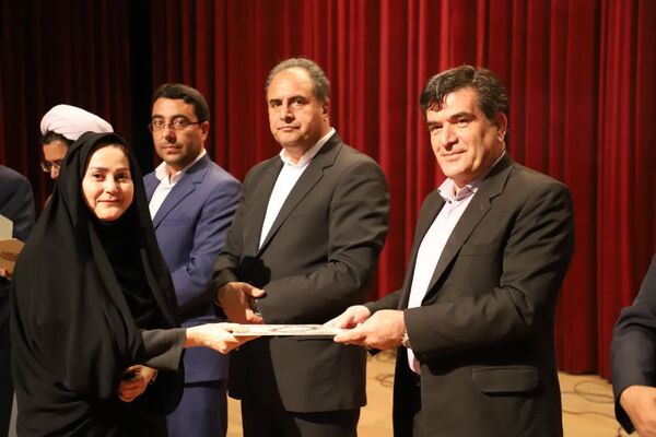 آیین نکوداشت منتخبین مرحله استانی چهل و سومین دوره مسابقات فرهنگی و هنری فردا