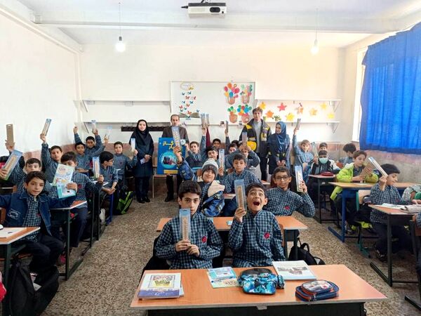 آموزش مصرف درست گاز همزمان با سرد شدن هوا در دبستان ملاصدرا در شهرستان قدس