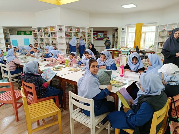 اردوی تشویقی کلاس برتر درسی مدرسه بنت الهدی صدر ۲