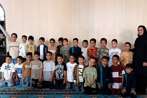 برگزاری جشن الفبای دانش‌آموزان دبستان پسرانه شیخ صدوق در مسجد جامع صباشهر