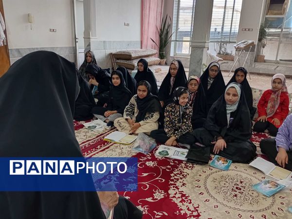 کلاس‌های اوقات فراغت دانش آموزان در روستای نقاب