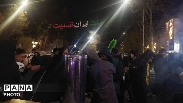 گذری بر موکب مردمی شهید مصطفی صدر زاده در دومین شب قدر 