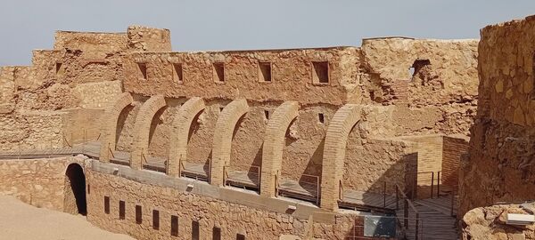 بازدید دانش‌آموزان از کارخانه آلومینای جاجرم و قلعه جلال الدین شهرستان گرمه
