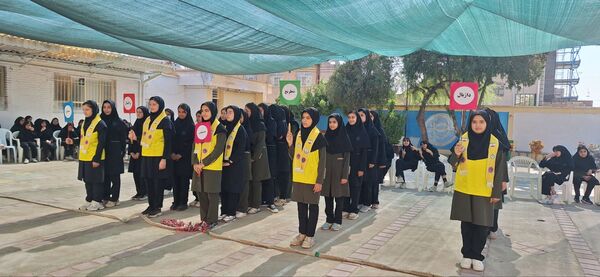 افتتاحیه المپیاد ورزشی در دبیرستان فرزانگان دوره اول 