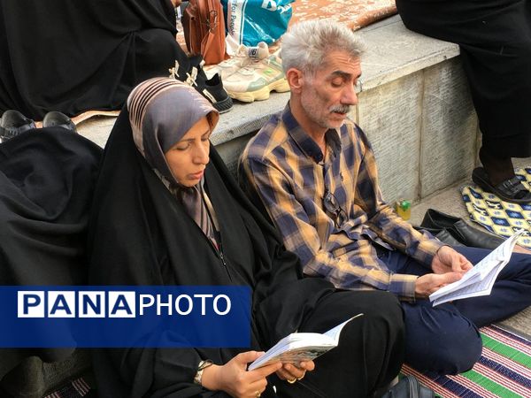 برپایی مراسم دعای عرفه در گلستان شهدای اصفهان