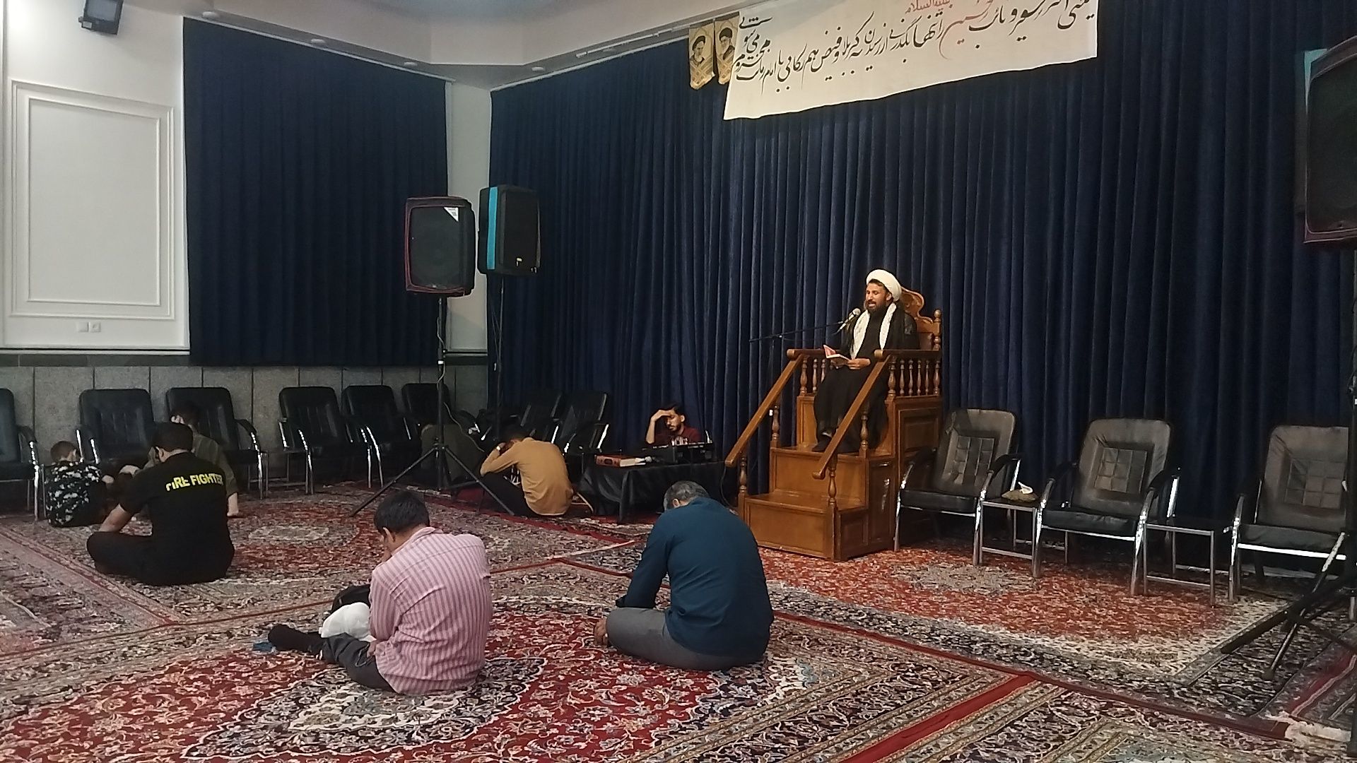 قرائت دعای عرفه در هیئت پیروان قرآن  نیشابور