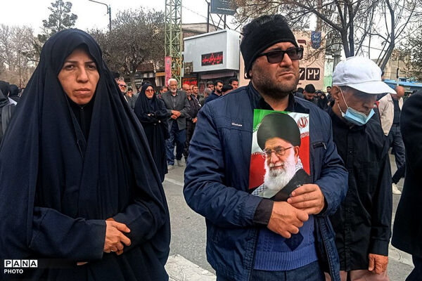 منتخب تصاویر سوگواری مردم سراسر کشور در غم فقدان رهبر شهید انقلاب