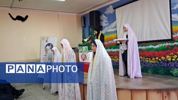 جشنواره دهه فجر مدرسه‌ای