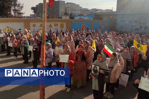 هنرهایی که نفس میکشند؛ با هنرمندی دانش‌آموزان دبستان امید بهارستان‌دو