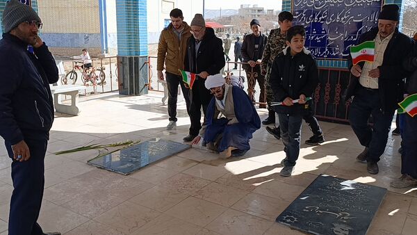 حضور گسترده مردم سفیددشت در راهپیمایی ۲۲ بهمن