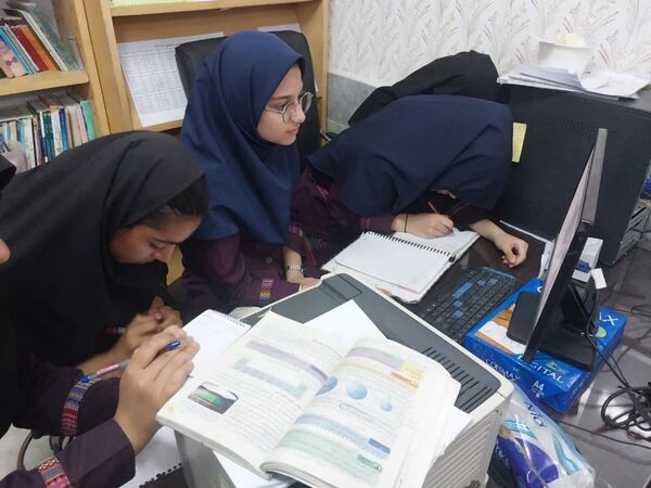 برگزاری لیگ پایا در دبیرستان عفت