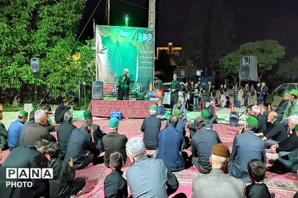 هیئت زنجیر زنی در هشتمین شب از ماه محرم الحرام در حسینیه شهدای شهر بار