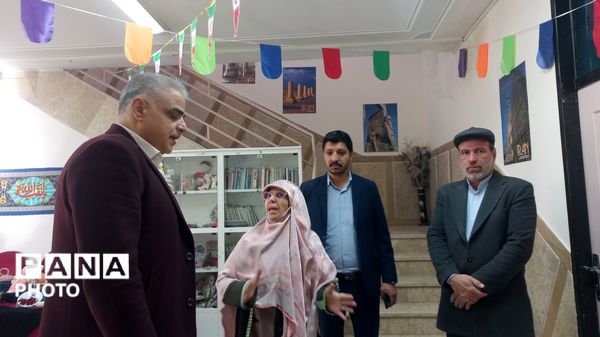 افتتاحیه کافه دخترانه «بابونه» در شهرکرد