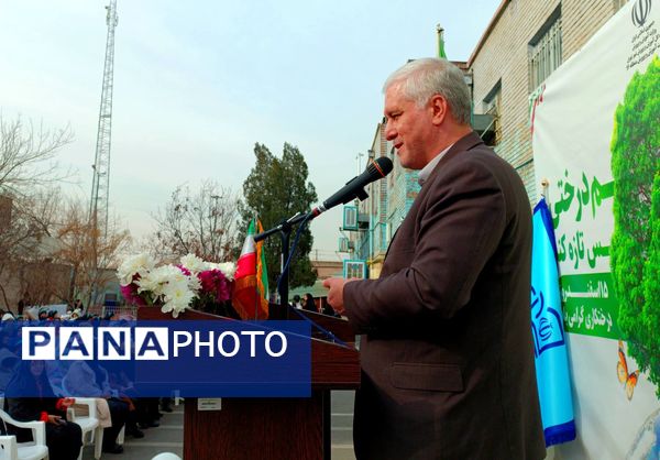 روز درختکاری در منطقه ۱۶