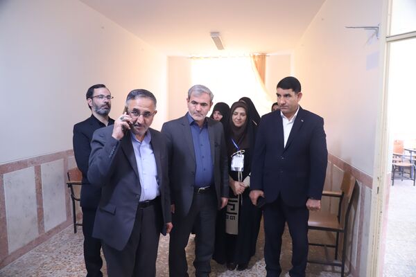 بازدید معاون حقوقی و امور مجلس وزیر آموزش و پرورش از حوزه ارزیابی پذیرفته شدگان کیفیت‌بخشی در آموزشگاه عفتیه تبریز