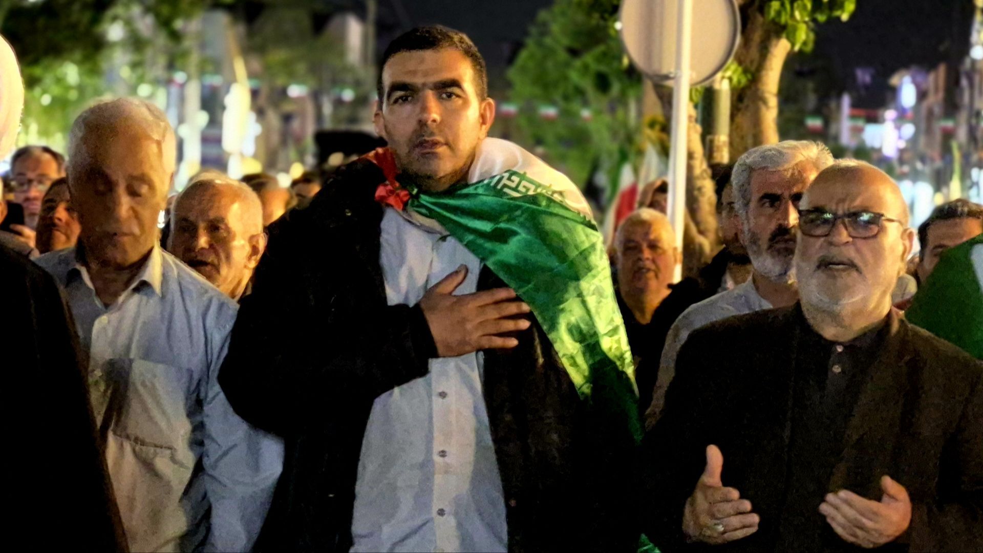 خروش مردم فردیس در تداوم مسیر انقلاب