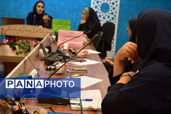 کارگاه آموزشی مدیریت بحران و پیشگیری از خودکشی