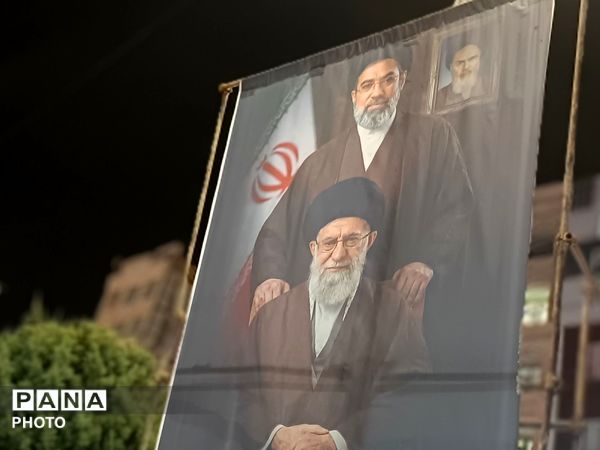 دومین اربعین حضور مردم غیور نیشابور همزمان با دومین سالگرد شهادت شهدای خدمت