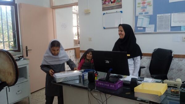 تبریک روز پرستار به کارکنان درمانگاه و خانه بهداشت روستای فدافن 