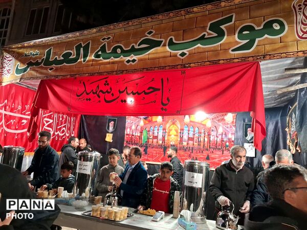  خدمات رسانی موکب ها در بلوار فضل نیشابور