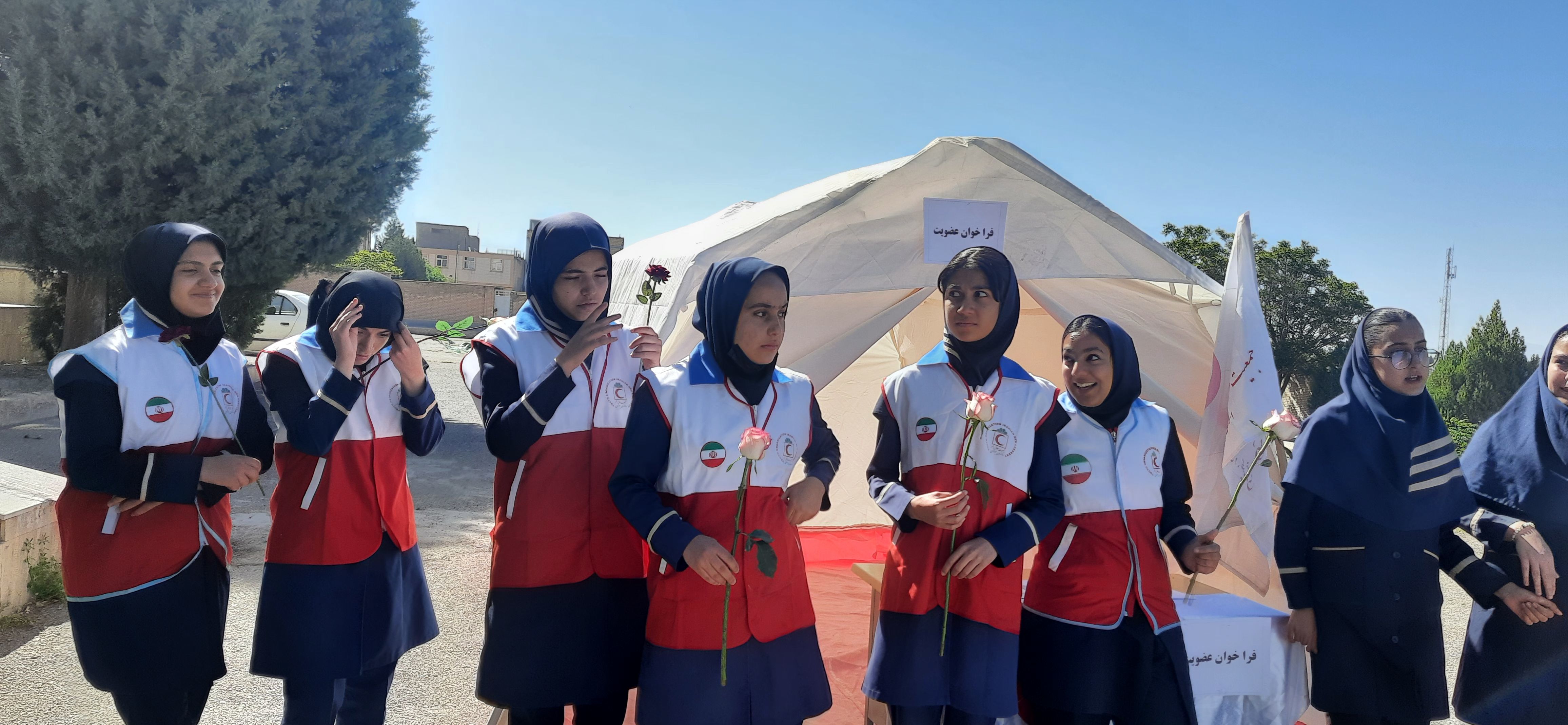 آیین‌ افتتاحیه‌ تیم‌های‌ تخصصی‌ جوانان‌ هلال‌احمر‌ در شهرکرد 