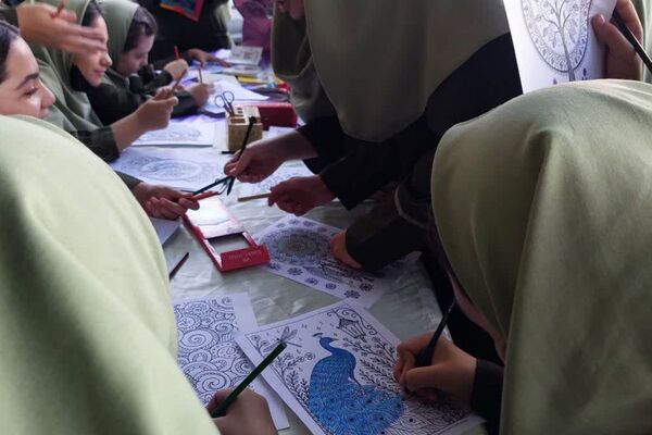 ایستگاه نشاط برای دانش‌آموزان بهارستانی