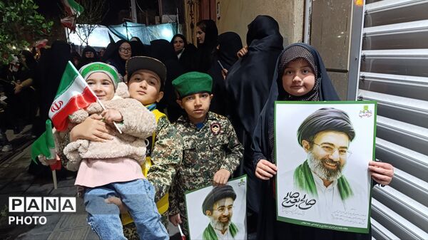 حضور پرشور دهه نودی های ملکانی در تجمعات شبانه