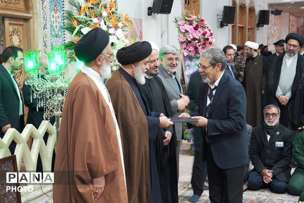 آیین خطبه خوانی خادمان حرم حضرت معصومه(س) در روز دختر