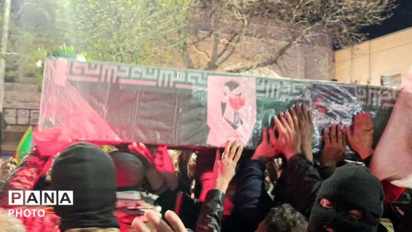 تجمع گسترده مردمی در مسجد جامع نیشابور و تشییع دو شهید جنگ رمضان