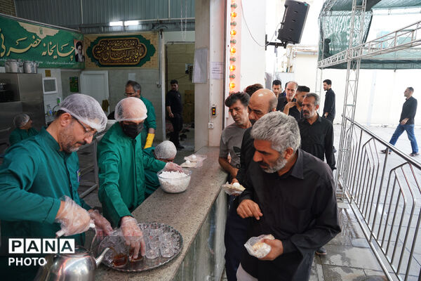 عزاداری تاسوعای حسینی در حرم حضرت معصومه(س)