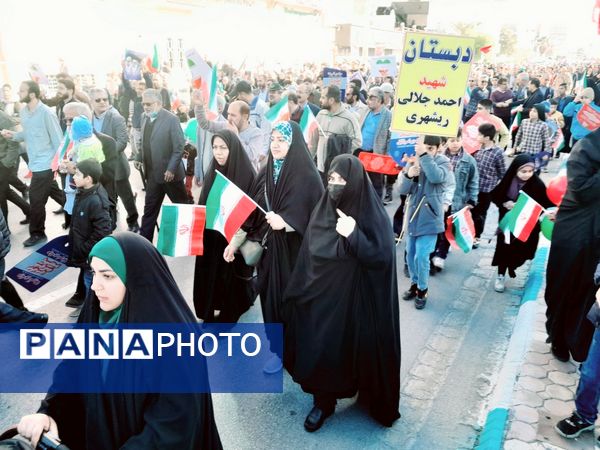 راهپیمایی یوم الله ۲۲  بهمن با حضور پرشور مردم در بوشهر 