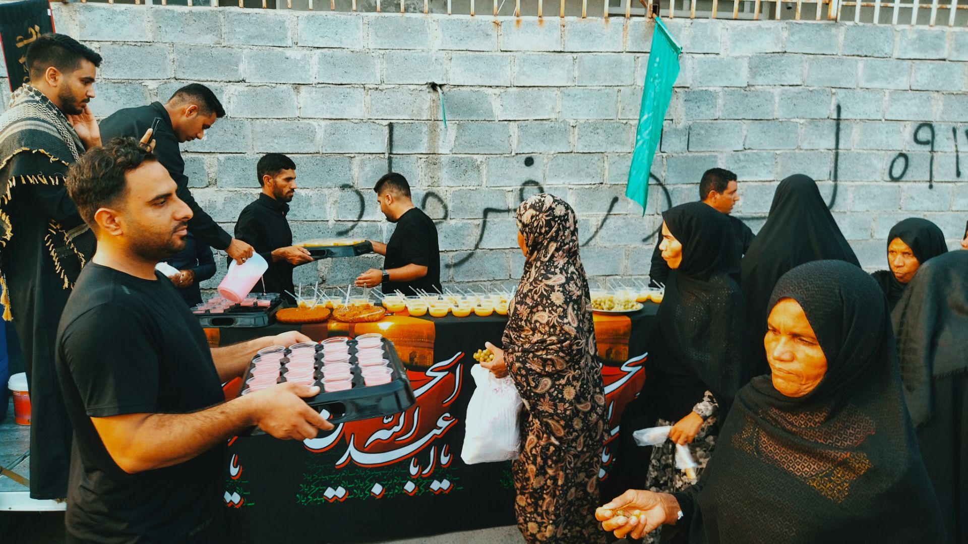 جاماندگان اربعین در مسیر شاه قطب‌الدین حیدر شهرستان رودان