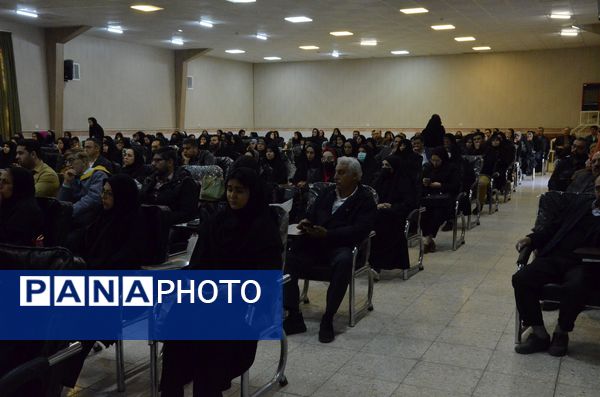 تبیین و تجلیل برنامه‌ها و ماموریت‌های رابطان پژوهشی مدارس قطب شهید شوشتری