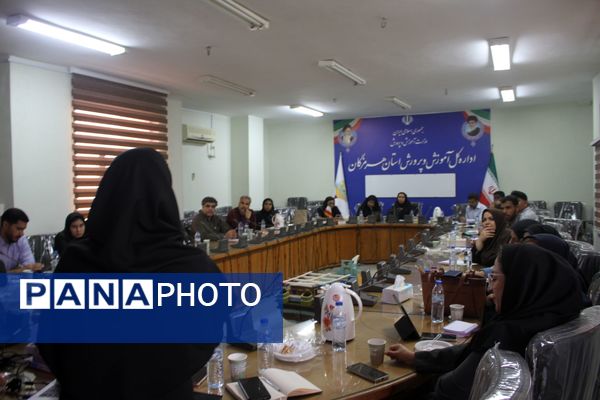 دوره آموزشی مدرسین میانی (نماد) در هرمزگان