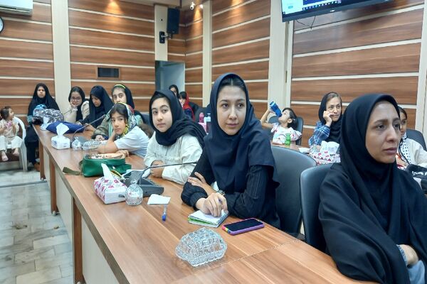 دوره آموزشی مجری‌شو، با موضوع لحن و حس