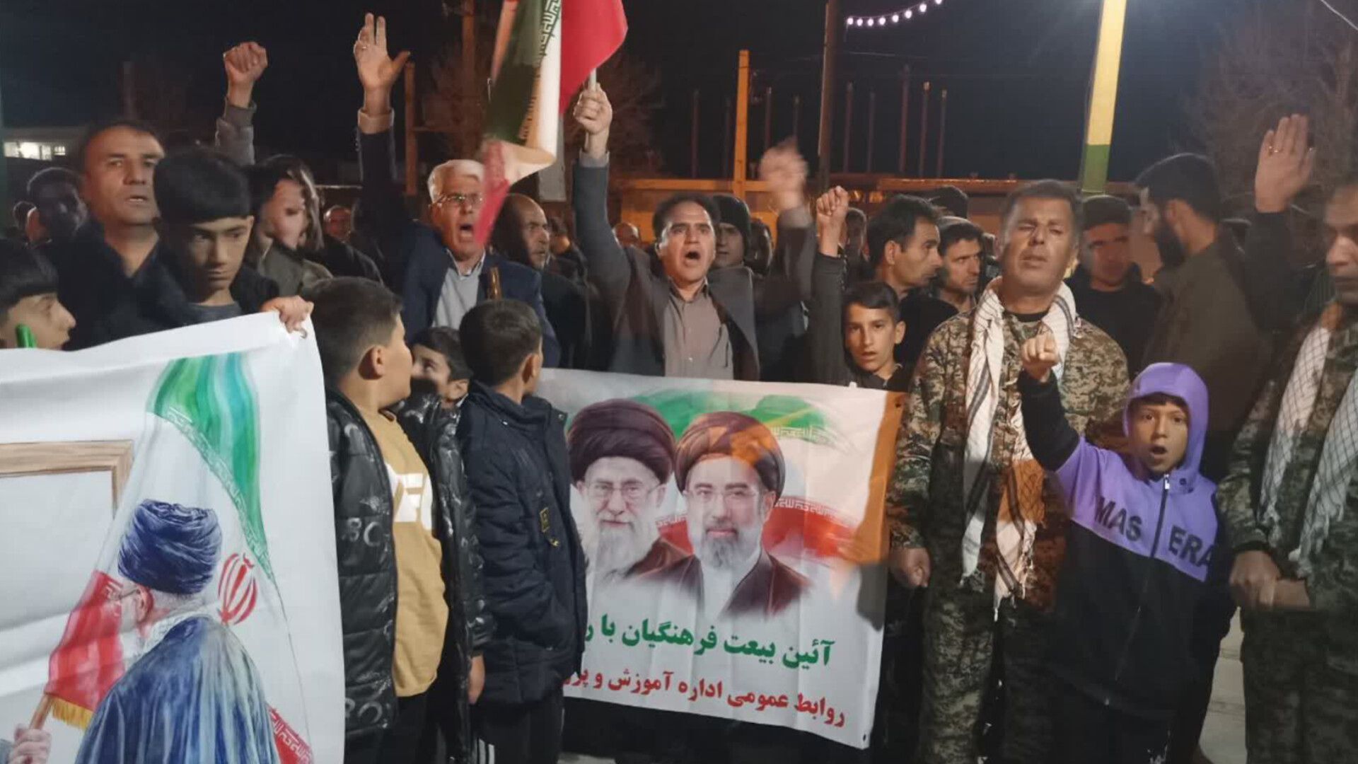 اتحاد فرهنگیان، دانش‌آموزان و مردم کوهنانی شب بیعت با رهبری