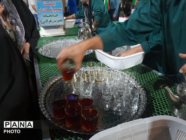  خدمت رسانی چایخانه حضرت زهرا 