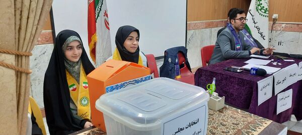 انتخابات مجلس و مجمع دانش‌آموزی متوسطه یک دختران شیروان